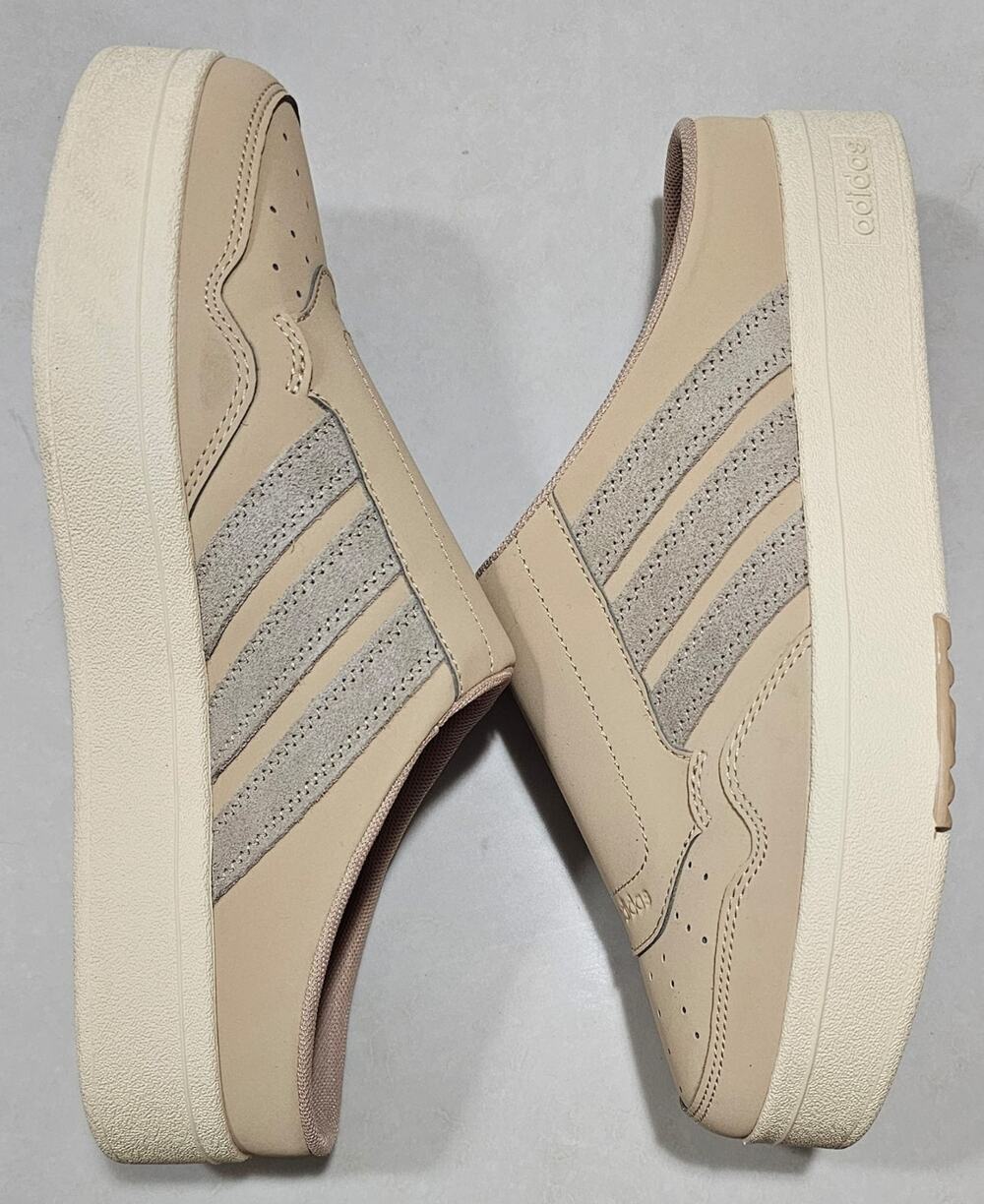 Women’s Adidas Hoops 4.0 Mule W, JQ7799 Size 8.5 US, Worn Once